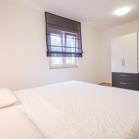 Apartments Sesar Banjol Exterior foto