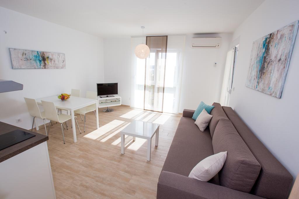 Apartments Sesar Banjol Exterior foto