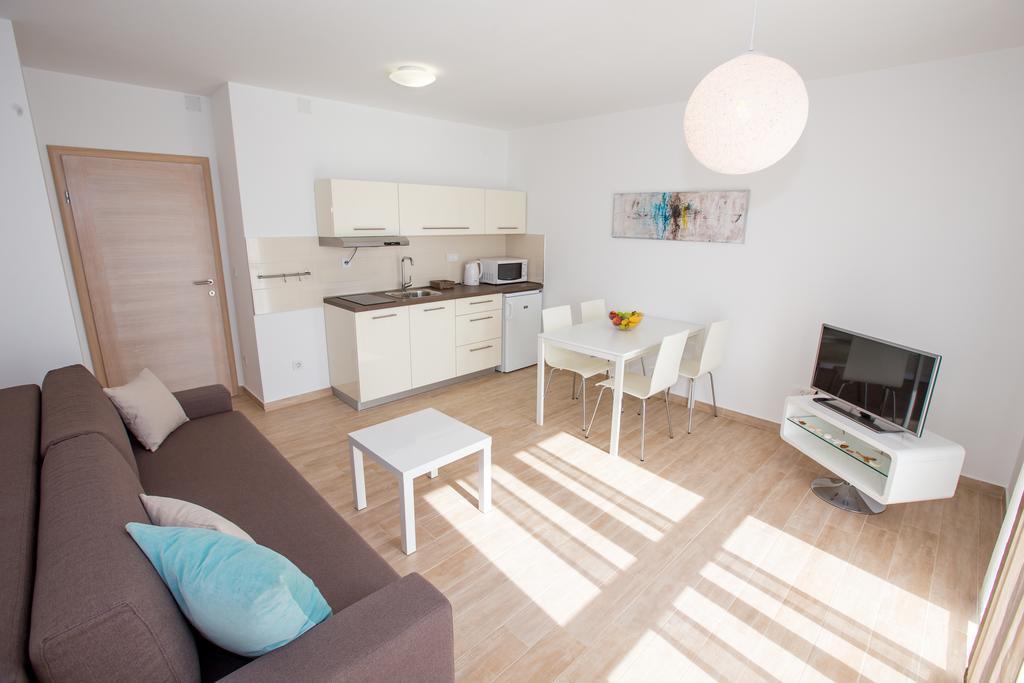 Apartments Sesar Banjol Exterior foto